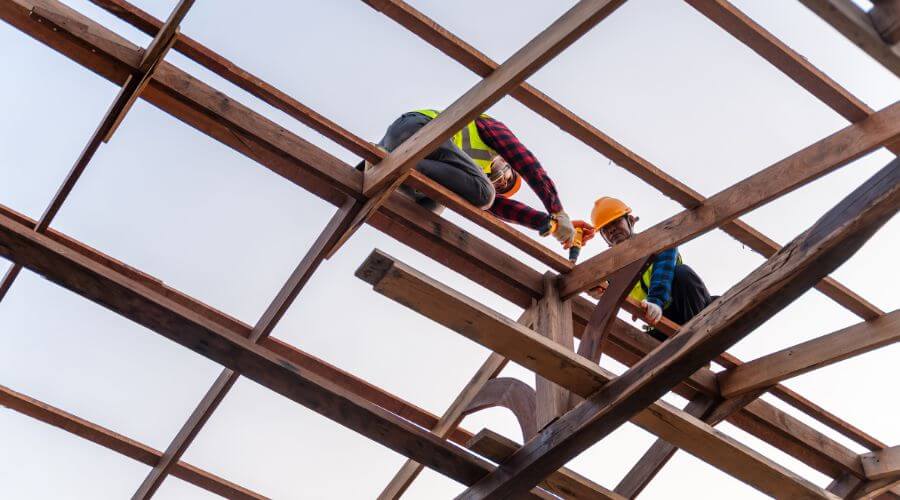 Professional gutter cleaning services in Maben, MS